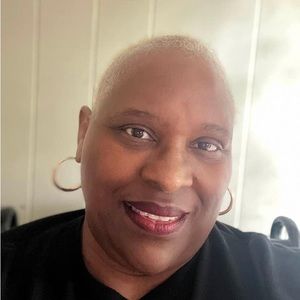 Meet your Posher, Monica